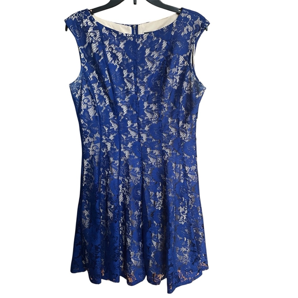 Gabby Skye Elegant Blue Lace Dress Back Zipper Lined Size 12